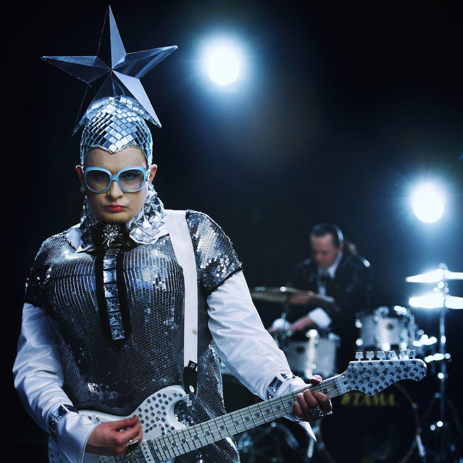 ЗвукВерка Сердючка Новогодняя слушать песню и музыку