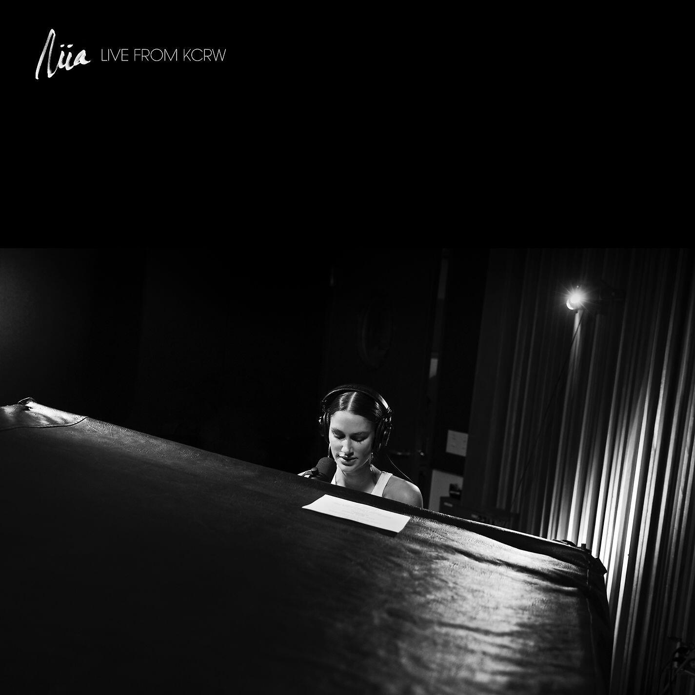 Niia - Sideline (Live From KCRW)